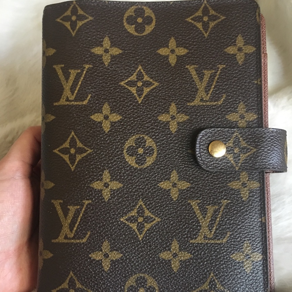 Louis Vuitton agenda mm